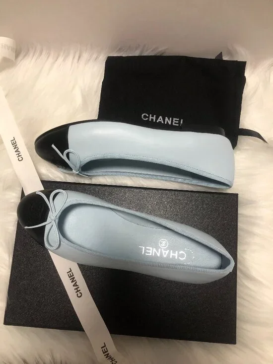 Chanel Women's Flats - Light Blue and Black - Picture 5 of 9